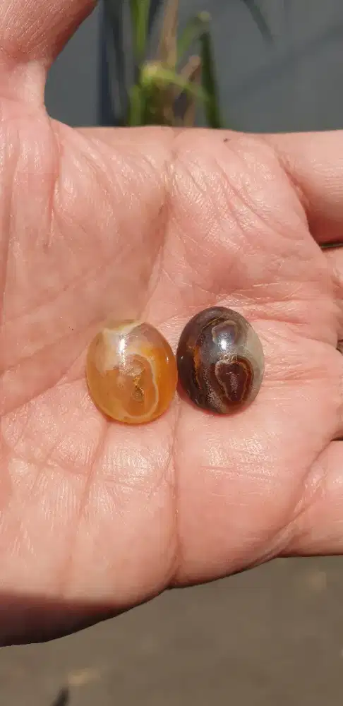 Batu Natural  motif angka 5 dan 8