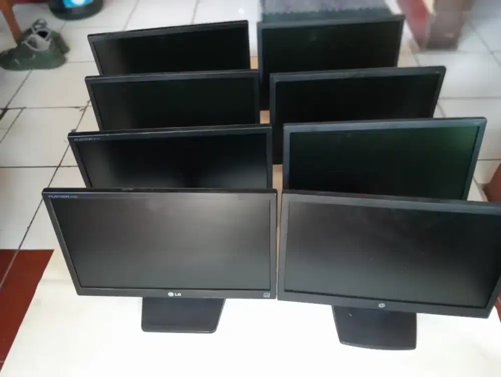 Monitor LED Hp V194 dan LG