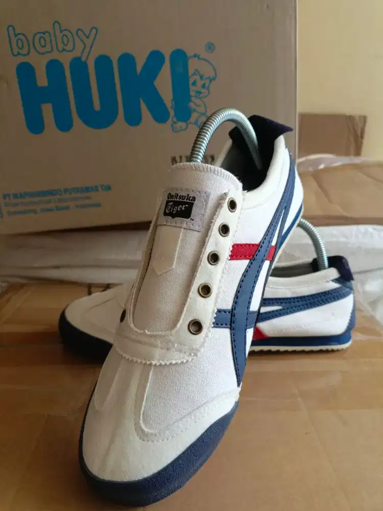Sepatu Slip On Onitsuka Uk 41