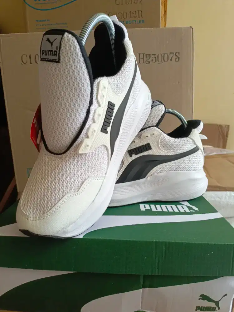 Sepatu Puma Putih Uk 41