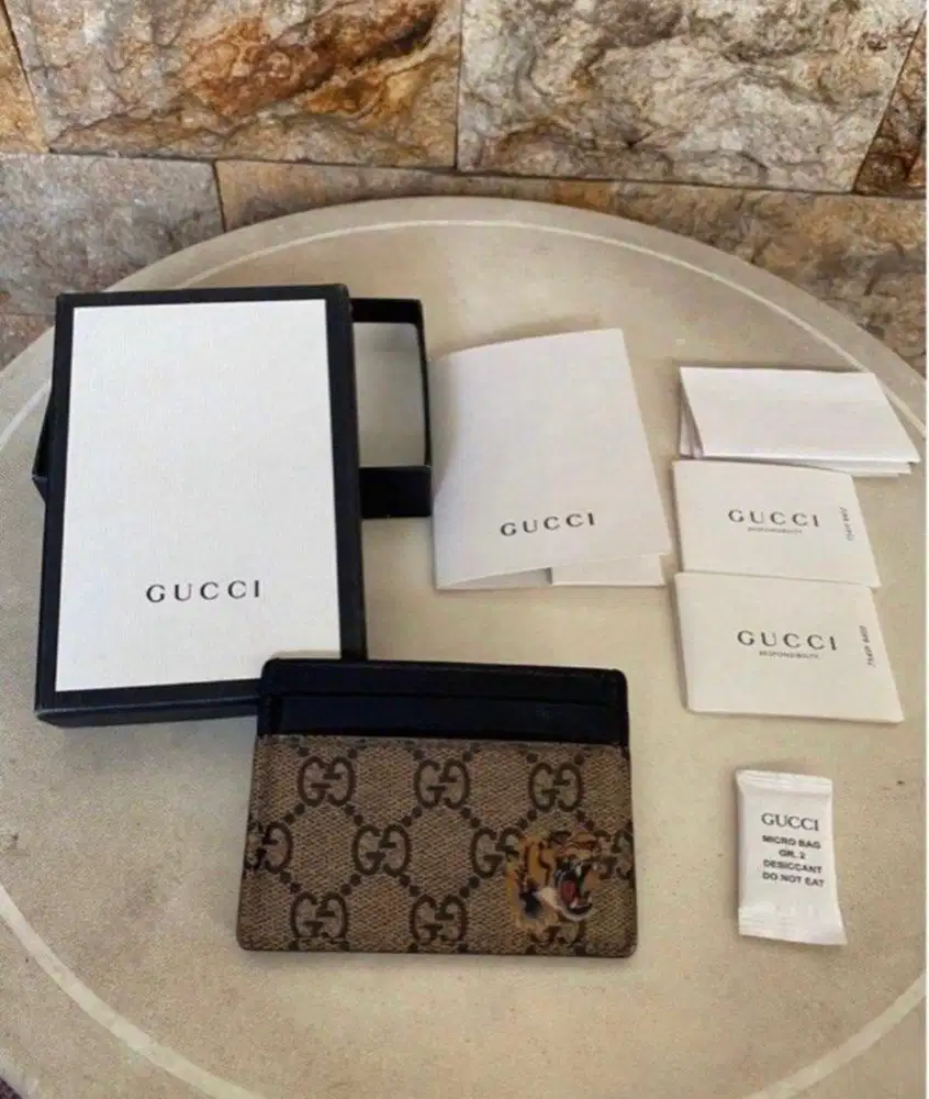 WTS GUCCI CARD HOLDER GG SUPREME TIGER CARD HOLDER 451277