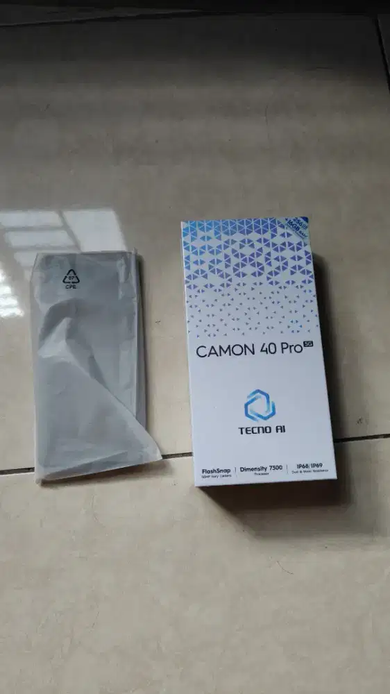 Tecno camon 40 pro BNIB