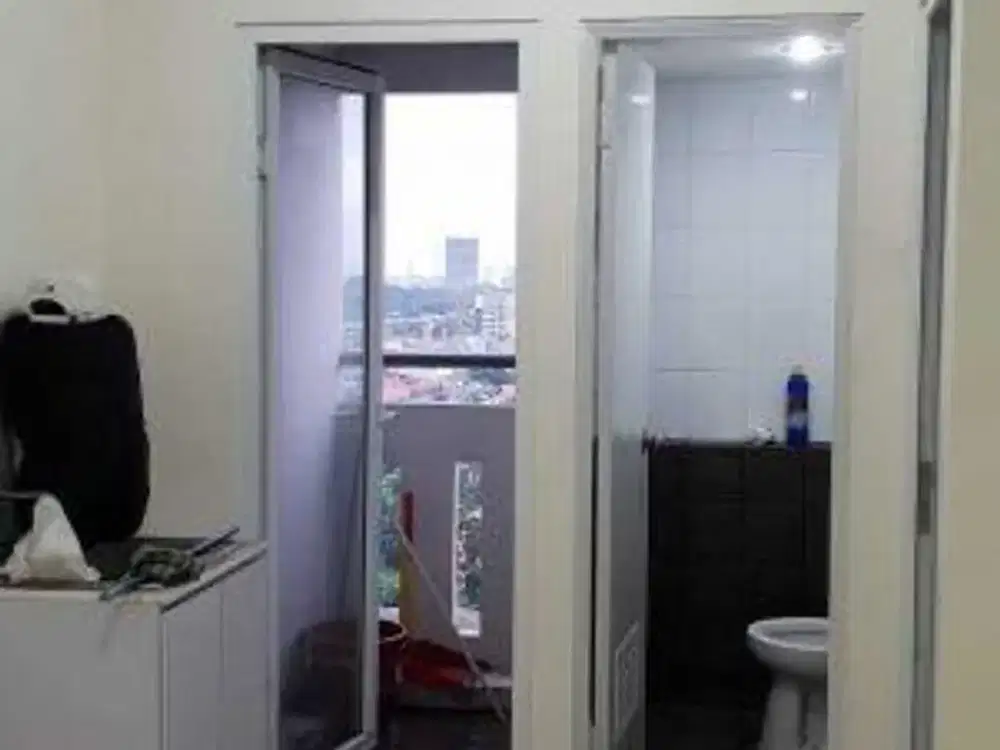 Unit 2 kamar kosongan di Green Pramuka City Tower Chrysant
