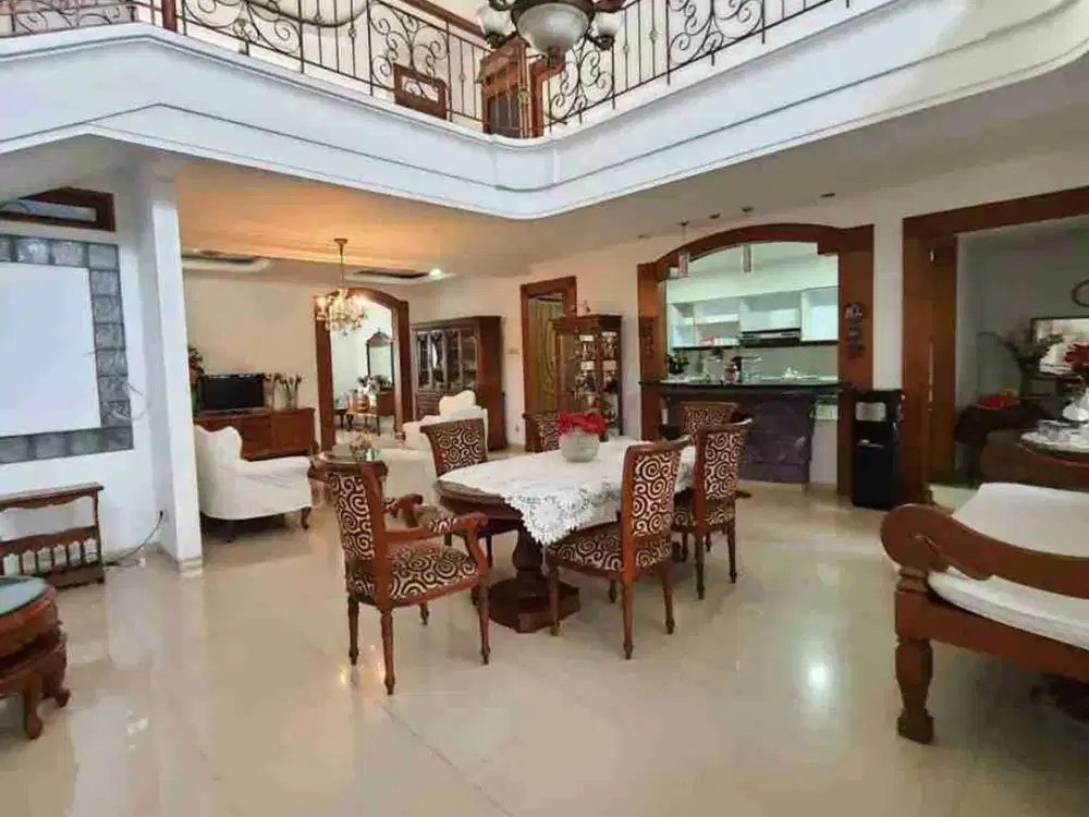 DIJUAL CEPAT RUMAH 2 LANTAI BAGUS TERAWAT DAN KOKOH DIBINTARO TAMGERANG SELATAN