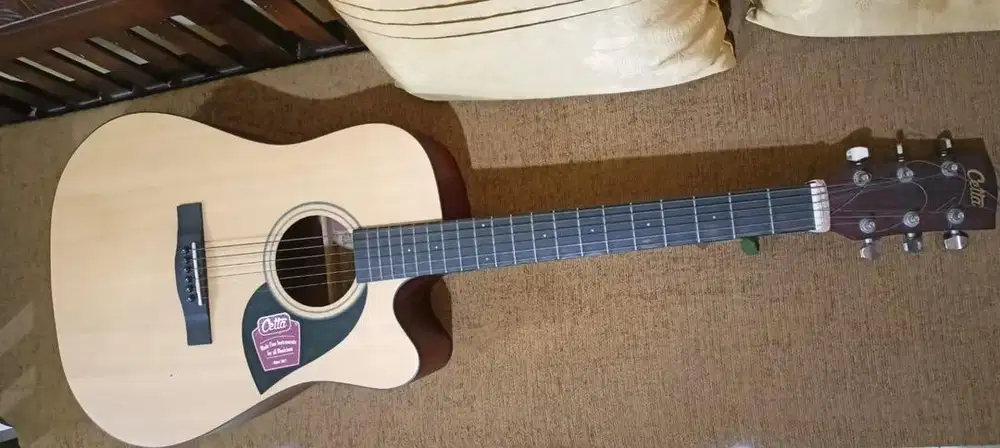 Gitar Acoustic Merk Cetta Second