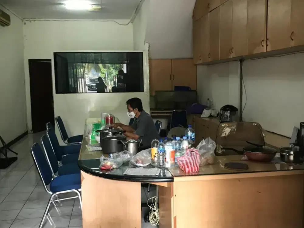 Dijual Ruko 3 lantai Murah, Cocok untuk kost, dekat jalan Biak, Roxy, Cideng, Jakarta Pusat, tusuk sate