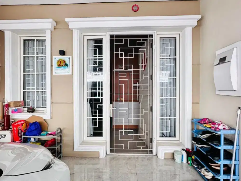 Sale Rumah Greenlake City West Europe Kondisi Semi Furnished Super Best Price!!