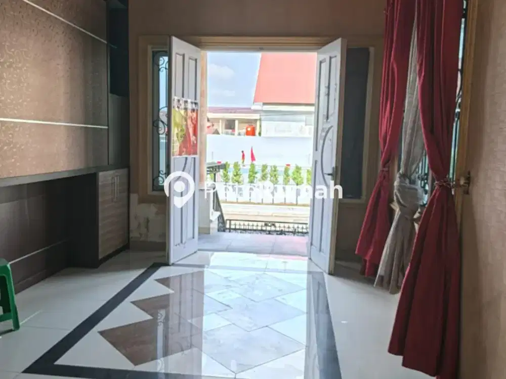 DIJUAL VILLA JALAN GAPERTA KOMPLEK PIAZZA RESIDENCE (HANNY)