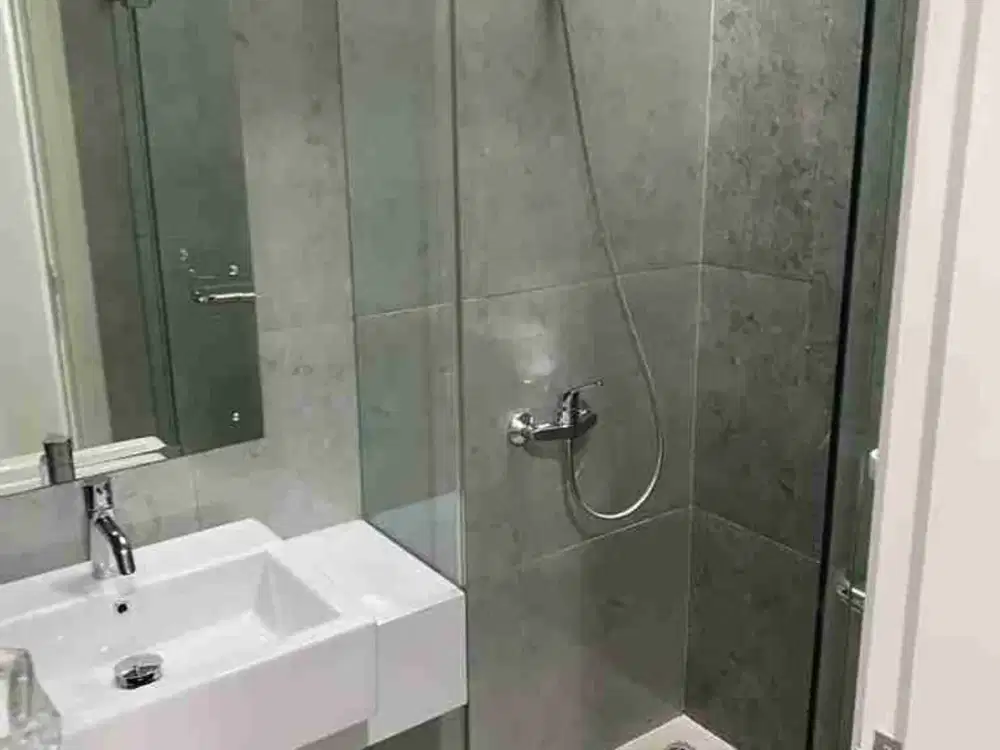 DI JUAL CEPAT RUMAH SIAP HUNI LOKASI SAMPING TOL ALAM SUTERA