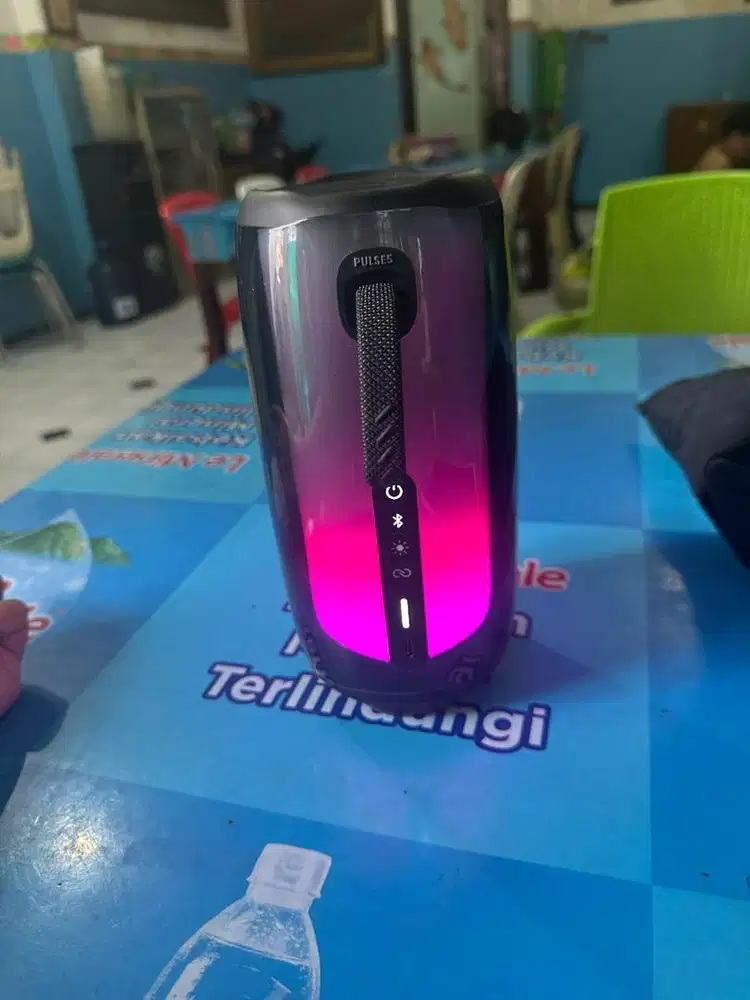 Speaker bluetooth JBL PULSE 5 cocok buat party iphone dll