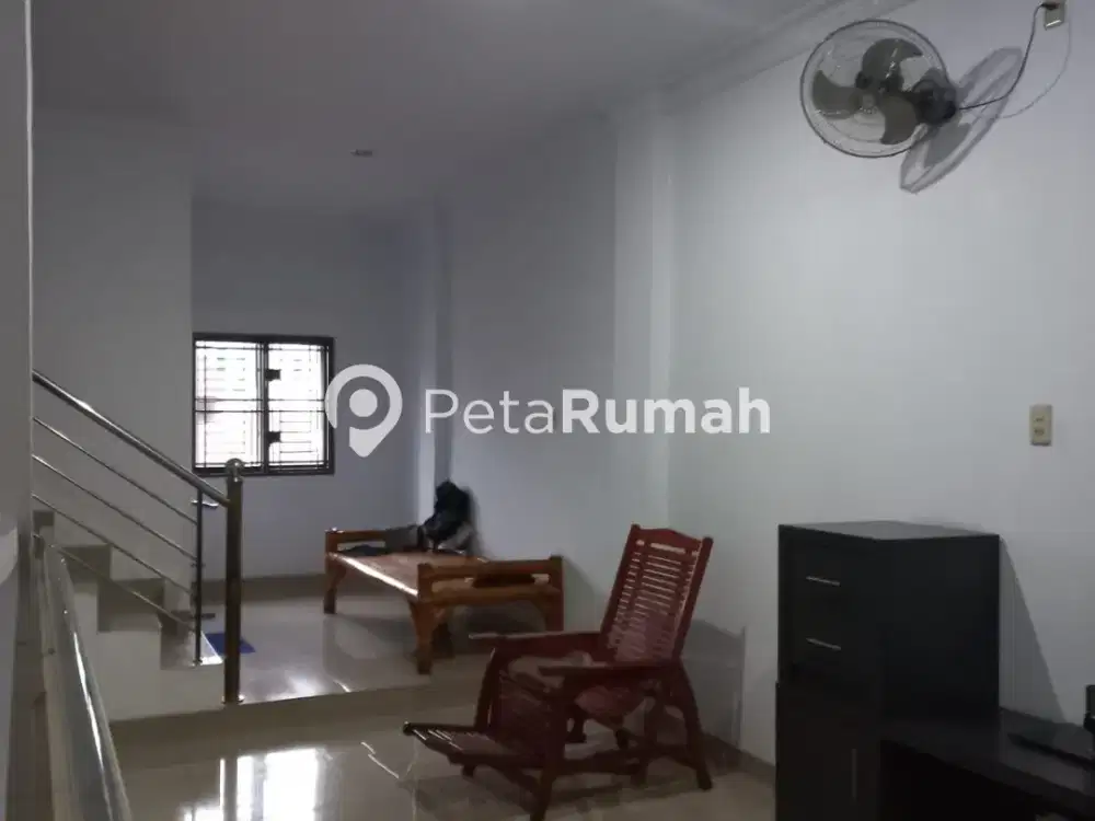 DIJUAL RUMAH JALAN PUKAT VIII GANG MURNI - DAERAH AKSARA
