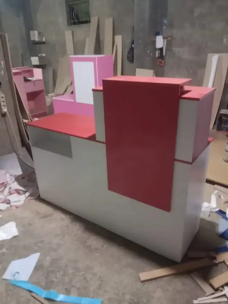 Meja kasir undak meja kasir laundry
