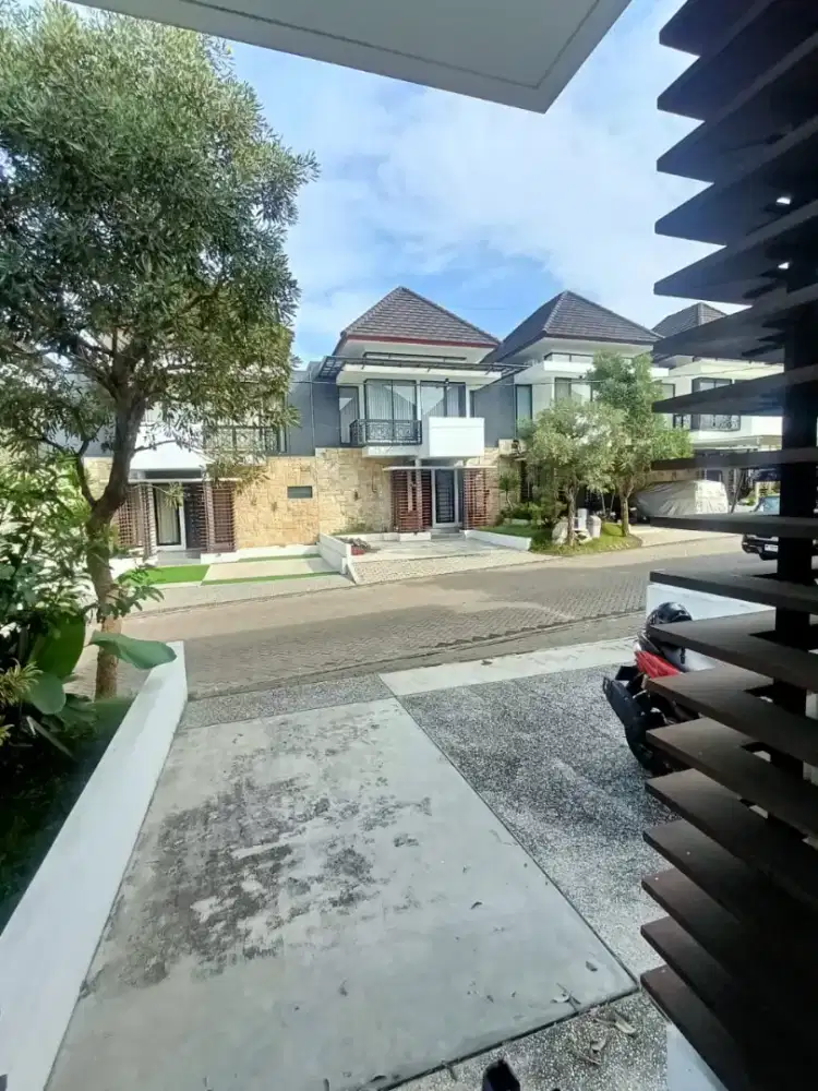 Rumah Mewah di Perumahan Tasikmadu Tunggulwulung Dekat Kampus UMM