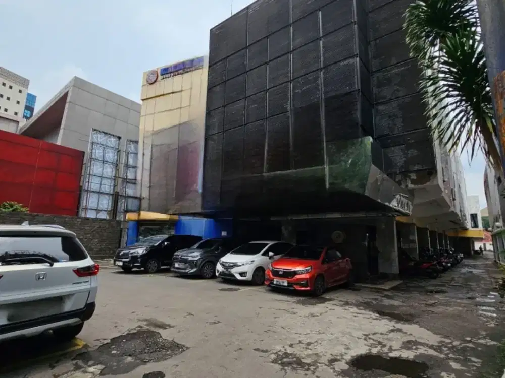 Gedung Komersial Area di Basuki Rahmat Cocok untuk Perkantoran