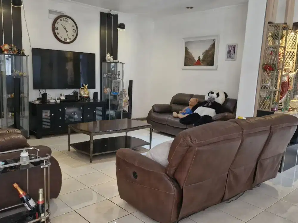 Ex Pabrik Ruko Rumah 2 lantai Hoek Strategis SHM murah di Jalan Raya Margahayu Kencana, Bandung