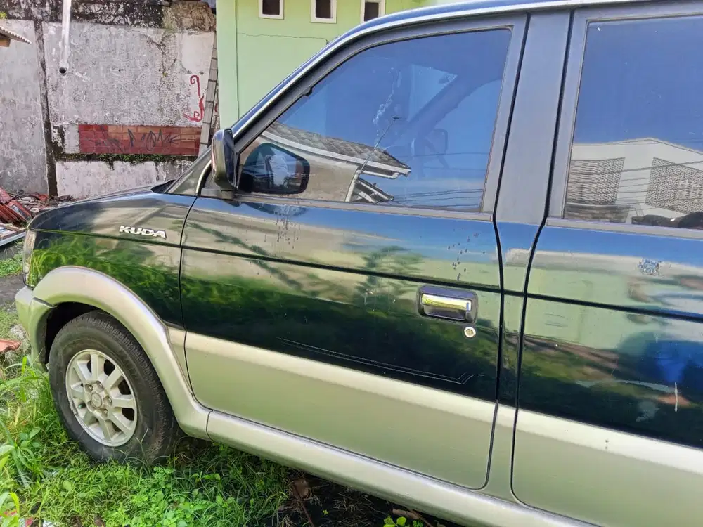 Mitsubishi Kuda 2000 Bensin