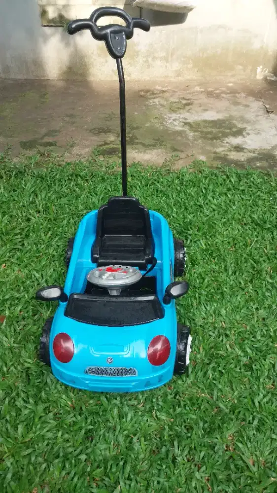 Mobil dorongan anak2