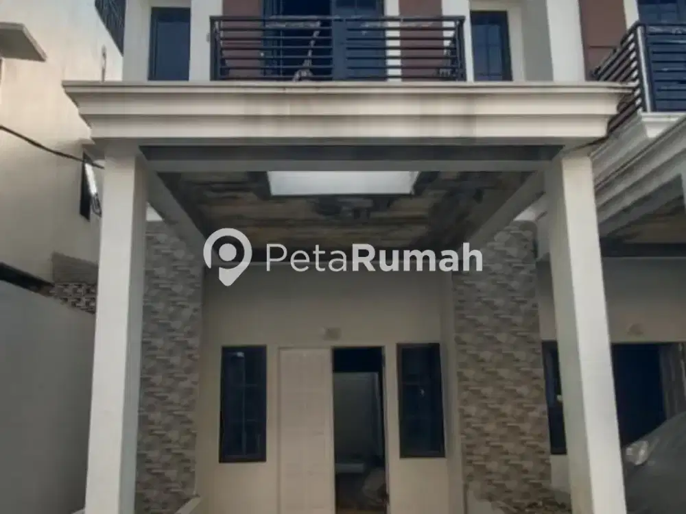 DIJUAL TOWNHOUSE JL SUKARIA KOMPLEK BERJAYA REGENCY - DAERAH PANCING