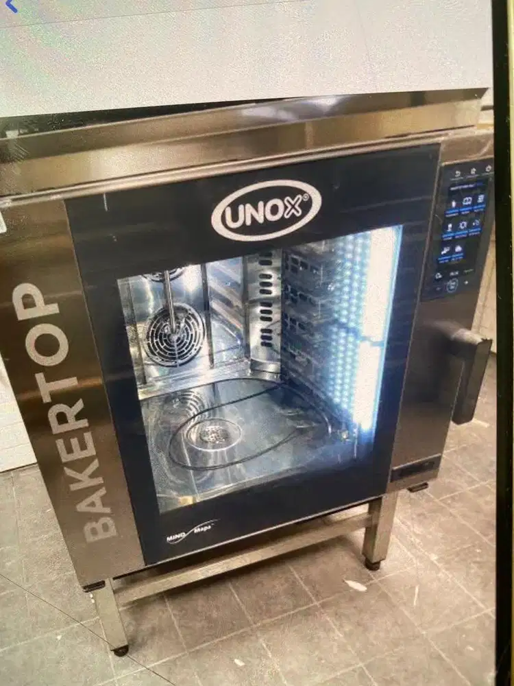 Unox Bakertop 6 tray Gas