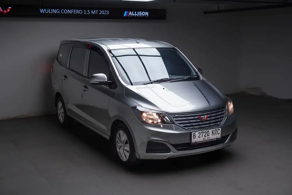 Wuling Confero 1.5 2023 MT