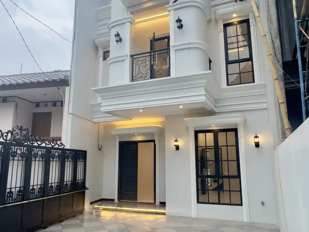 Rumah Dijual Di Jagakarsa Komplek MPR Siap Huni 4+1 KT Udara Sejuk