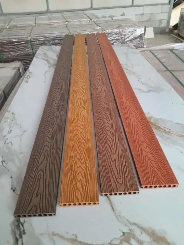 Decking lantai outdoor