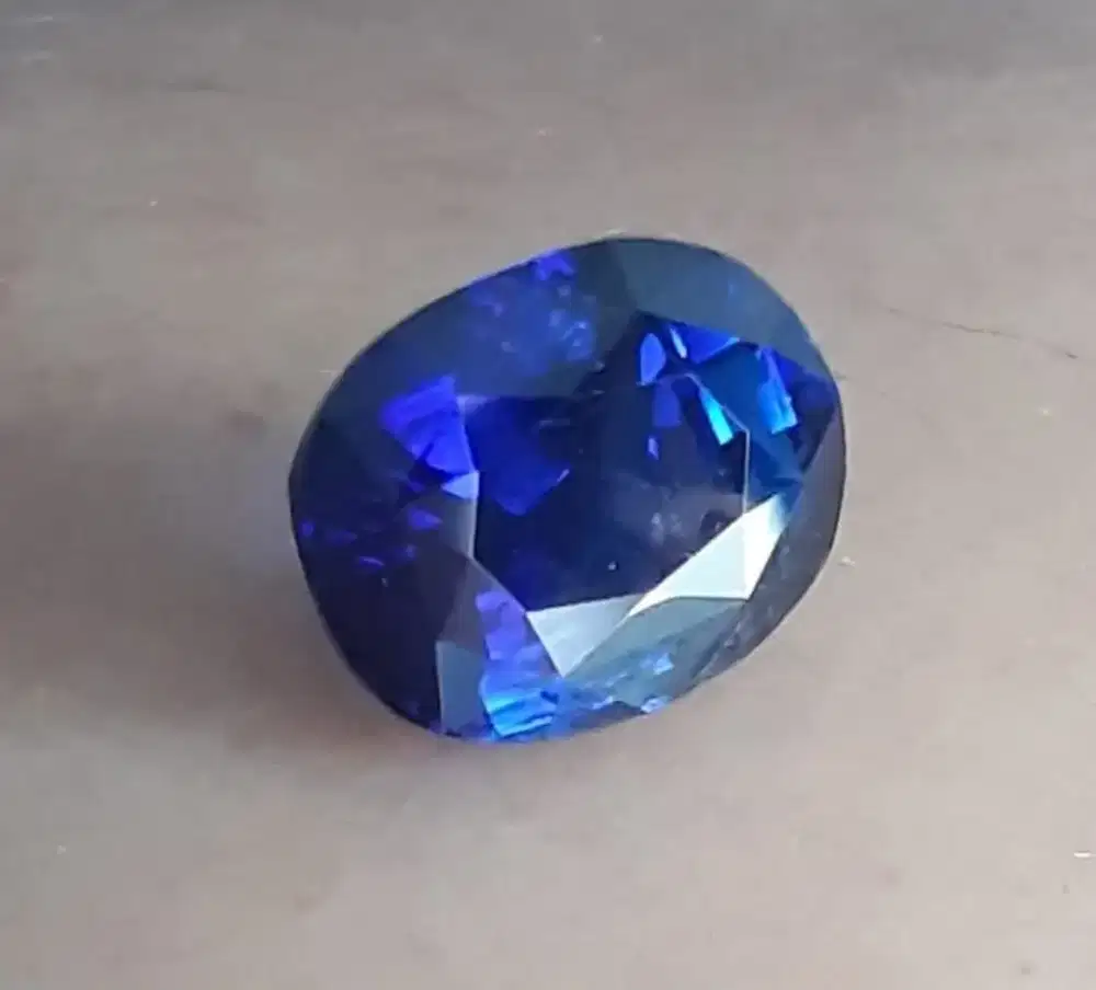Murah batu permata blue safir warna terbaik Vivid blue 4.74 crat asli