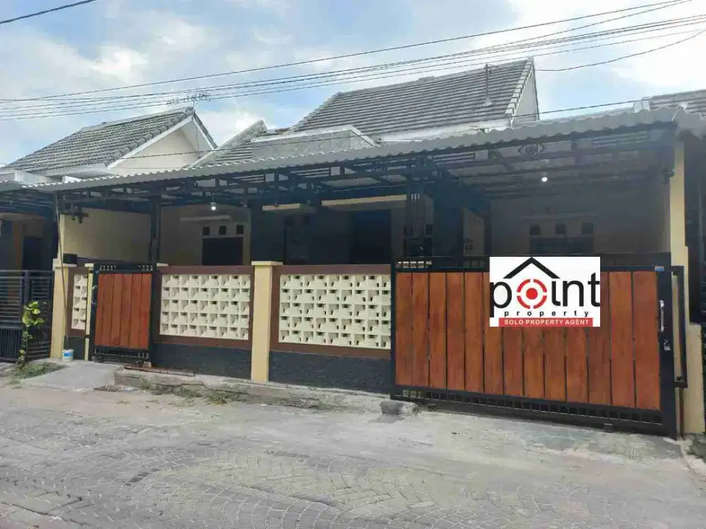 sewa rumah strategis tepi jalan raya solo baru