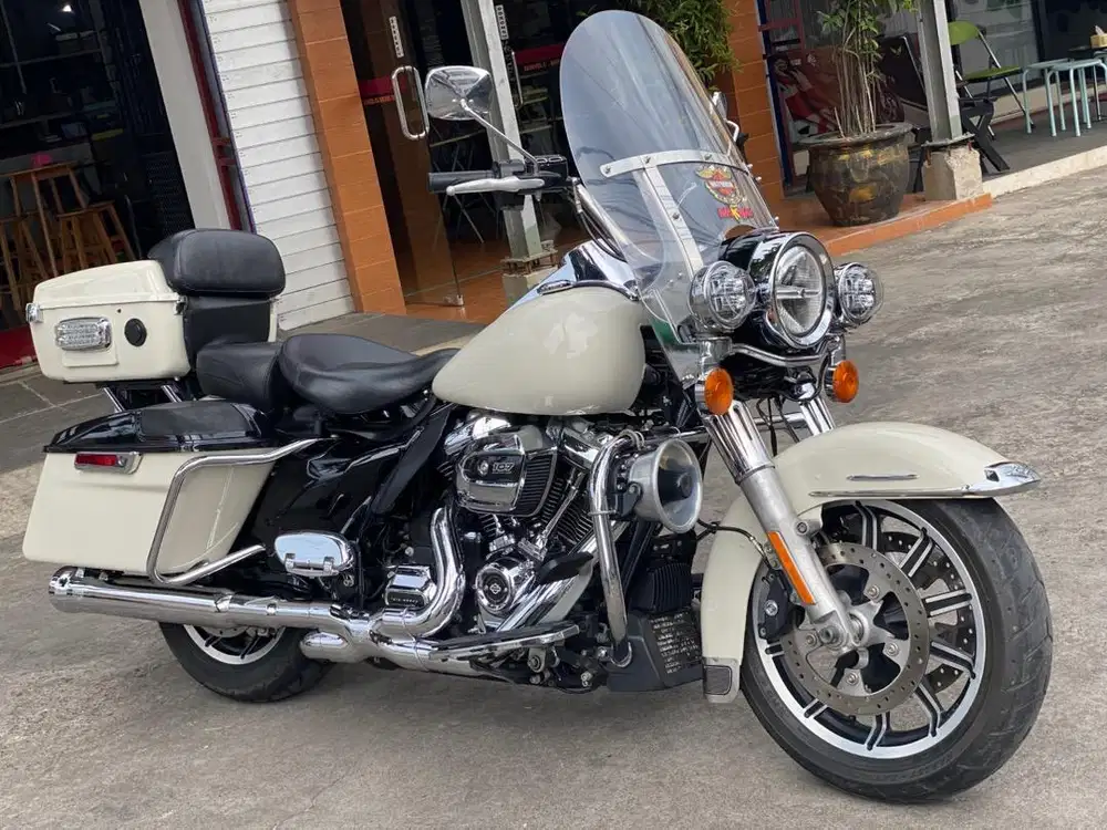 Jual cepat harley davidson roadking police 2017