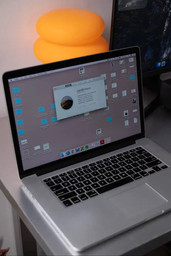 MacBook Pro (Retina, 15-inch, Mid 2015)