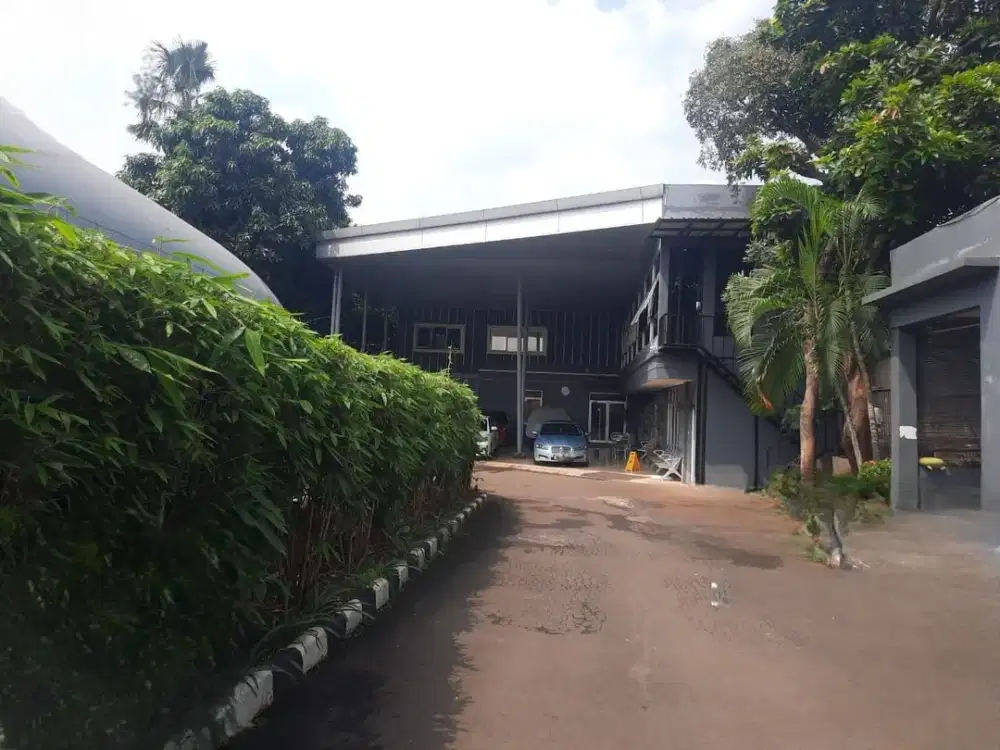 Ruang Usaha 2lt di Ragunan Pasar Minggu, Hanya 9 Menit Ke Tol Ampera