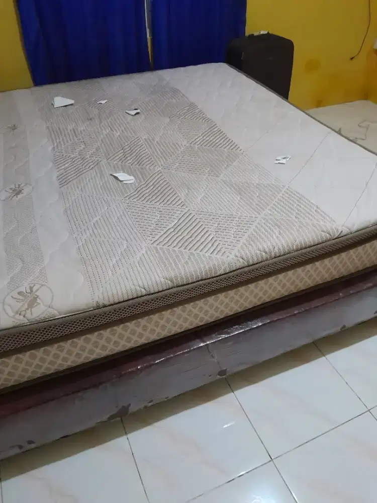 Jual springbed 6 kaki masih empuk.
