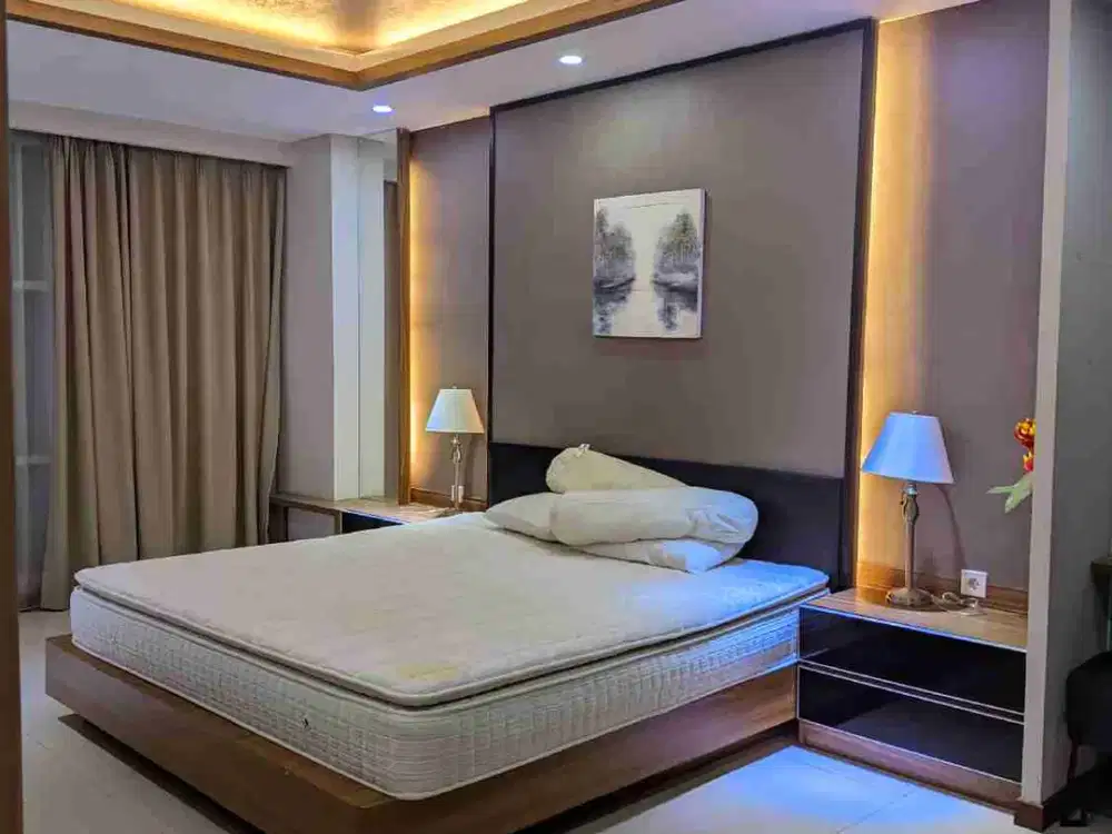 Disewakan kondominium 2BR penthouse atas mall Baywalk