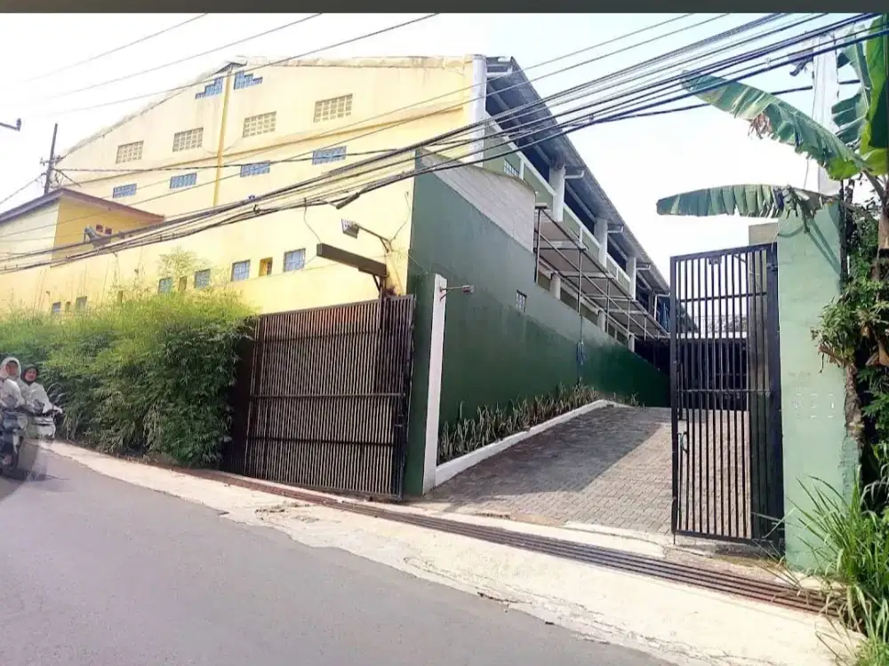 Jual Lapangan Futsal Ganti  Lapangan Padel, Ciwaruga, Kec Parongpong, Kab Bandung Barat