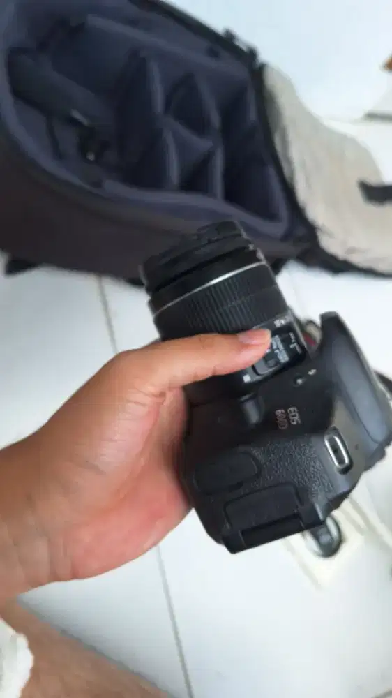 Canon 600D flip fullset dusbox + bonus