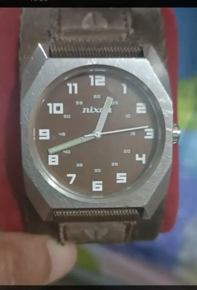 Jam tangan seken branded