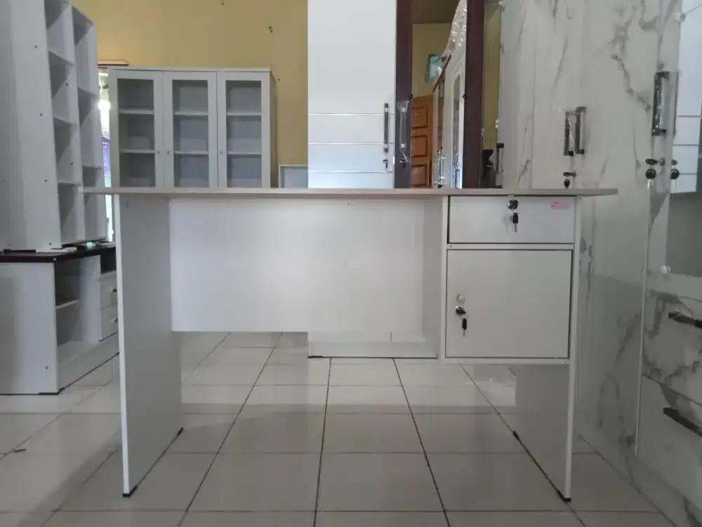 READY MEJA KANTOR LULA MT 120 TERMURAH TERLARIS SALE