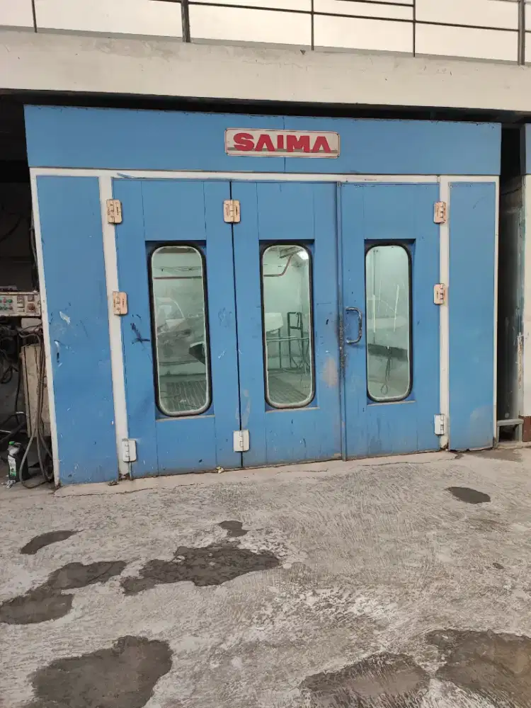 Oven Pengecatan mobil merek Saima