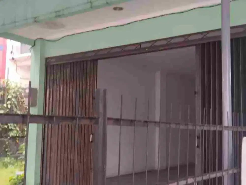 Ruko 2 lantai strategis disewakan di Jl Raya Tajur Bogor