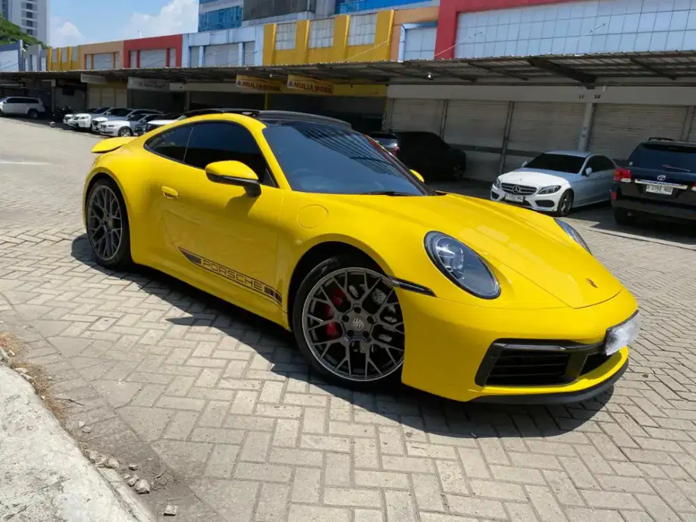 Miles 2rb | Porsche Carrera S 911 2022 CBU