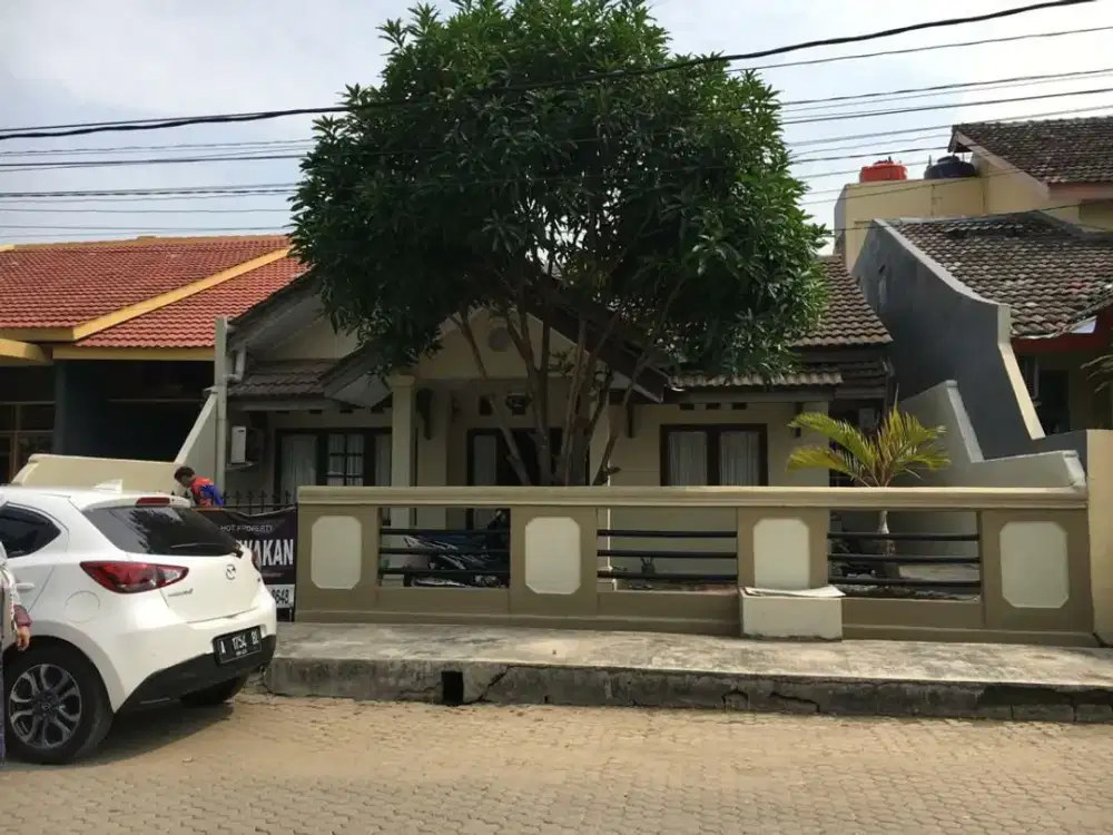 Disewakan rumah 1 lantai Full furnish 3KT / 2 KM Lokasi Strategis Di Serdang, Banten