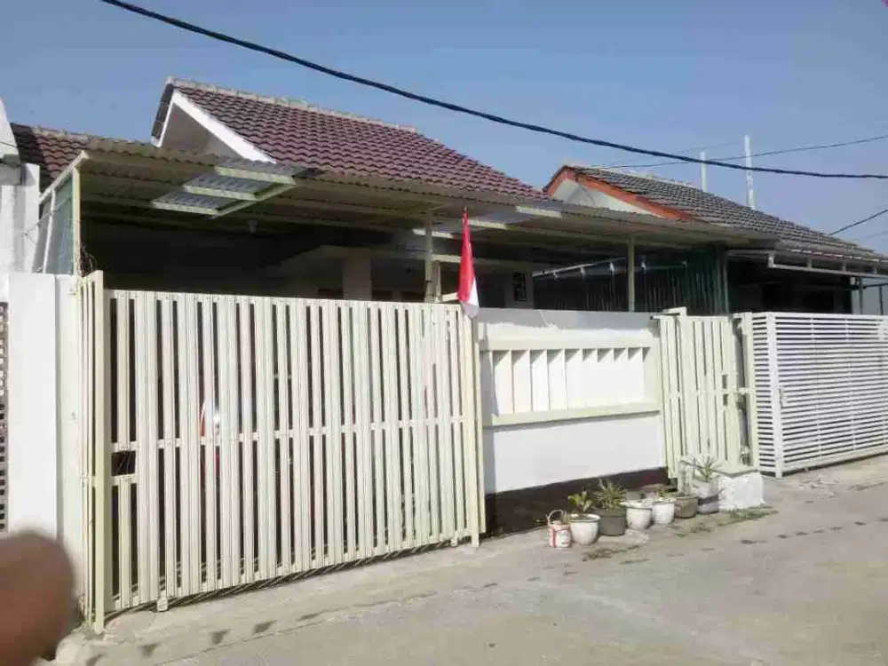 Di jual rumah siap huni lingkungan nyaman di perumahan Cibaduyut