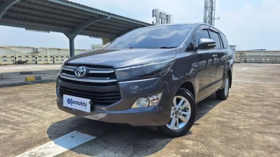 DP Rendah  12JT - Toyota Kijang Innova 2.0 G Bensin-AT 2017 Abu