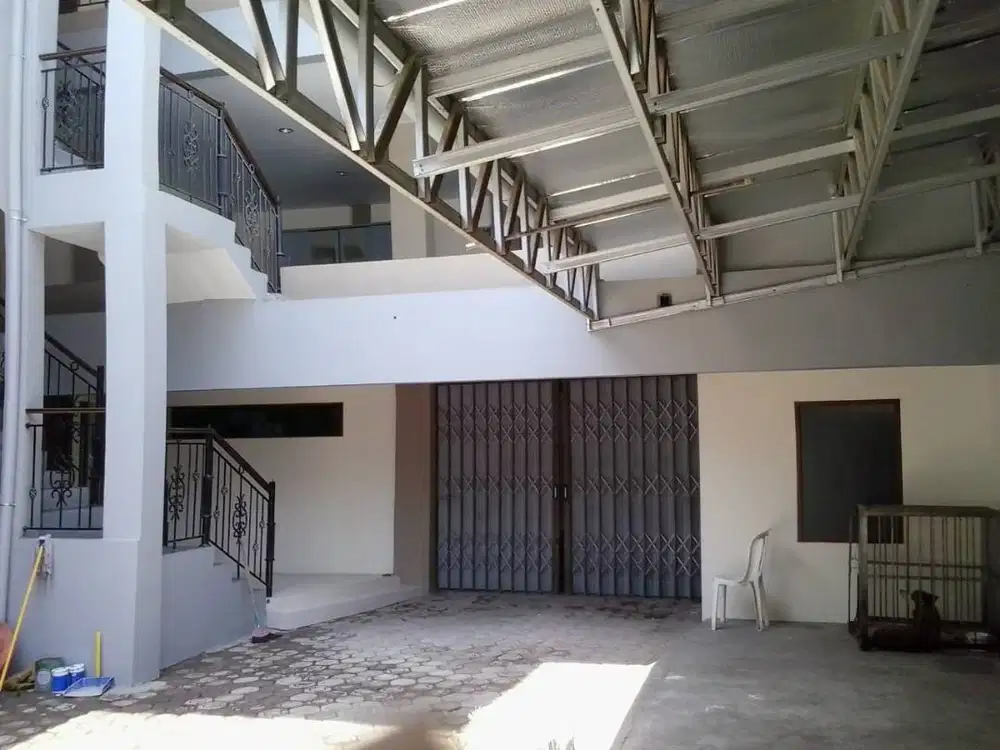 Sudirman Bandung, Ruko Besar Lokasi Strategis Siap Pakai