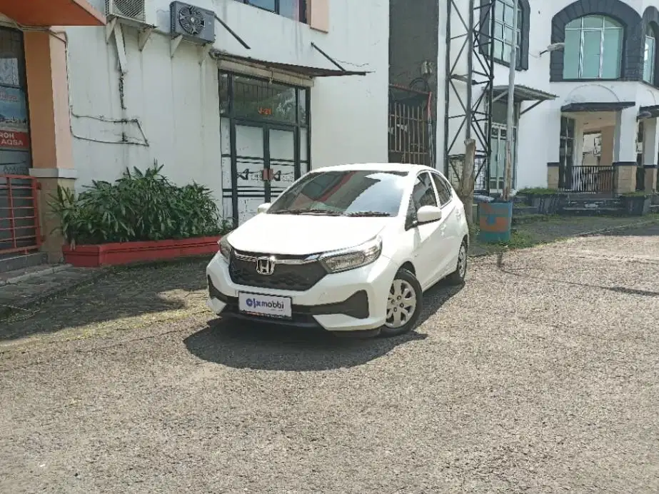 Like New - HONDA BRIO SATYA 1.2 S BENSIN M/T 2024 PUTIH