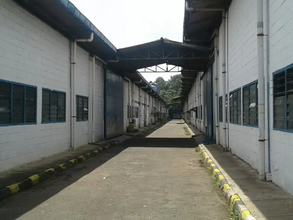 Pabrik di Purwasari Karawang Timur