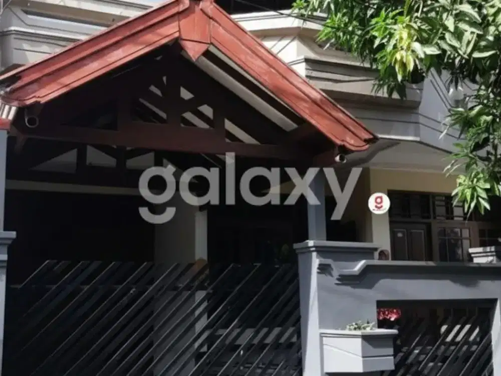 Dijual Rumah Bangunan Lama Menanggal Indah, Surabaya Selatan