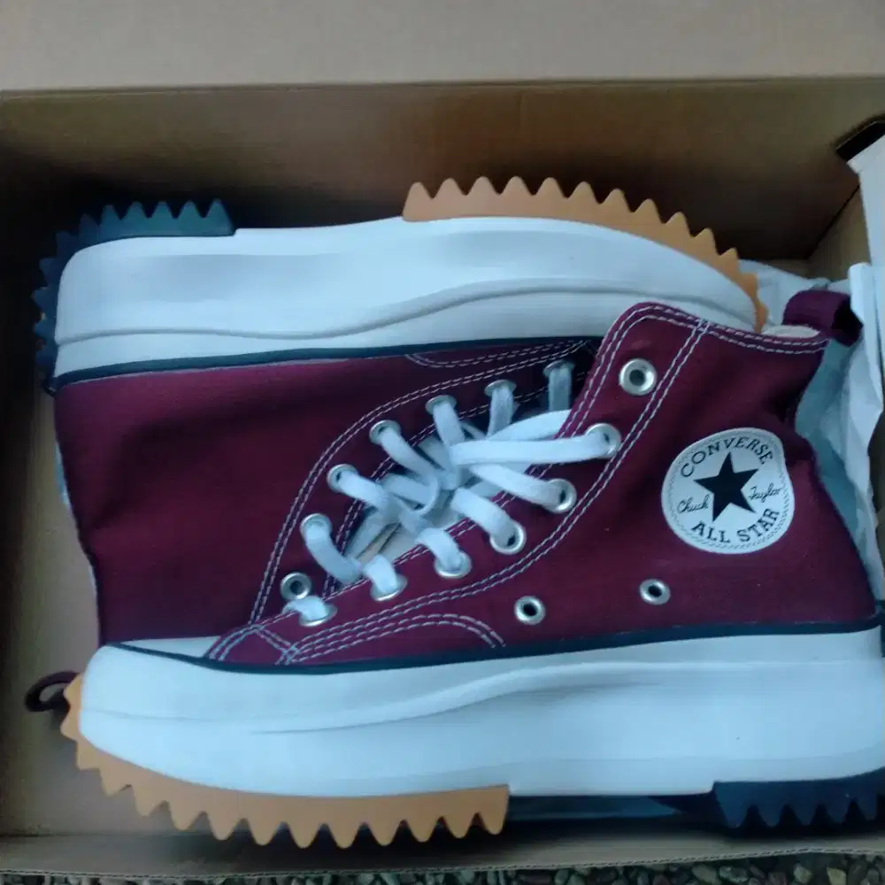 Dijual sepatu Converse 37