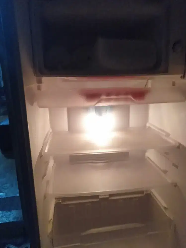 DI JUAL KULKAS SHARP