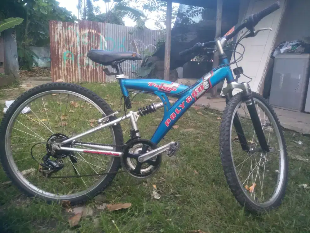 Polygon tango 7 sped ornamen masih original ban ukuran 26 ready stok